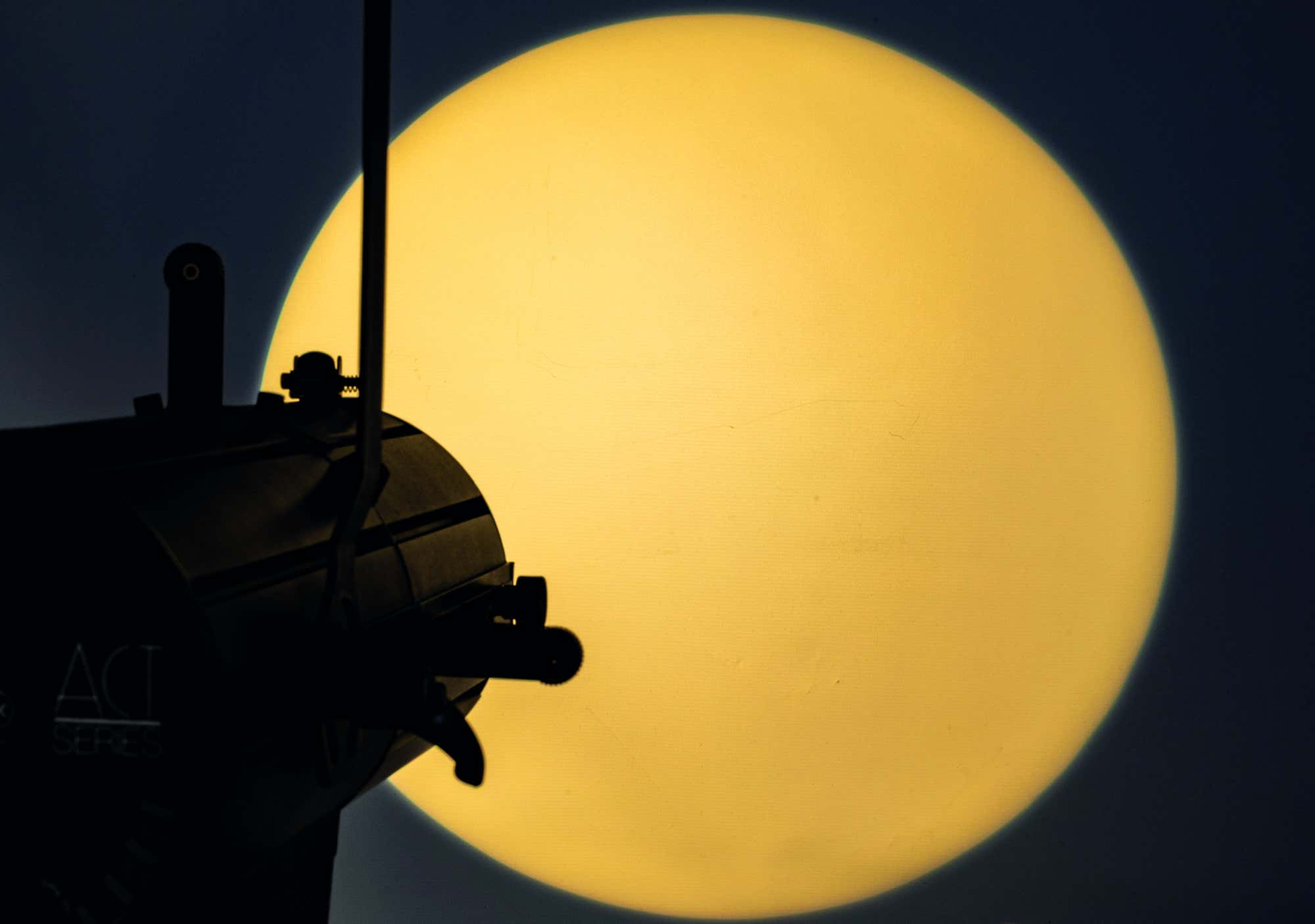 Act Profile 150W RGBAL - Showtec | Bellalite Act Profile 150W RGBAL - Showtec | Bellalite