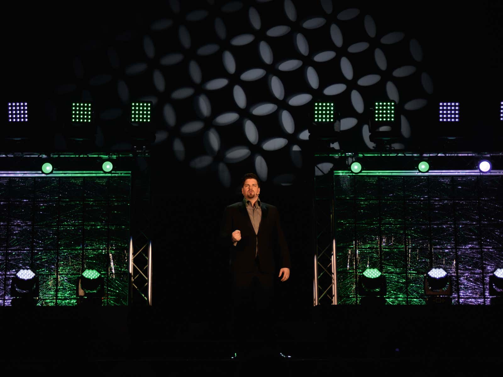 Följespot LED SL-400 DMX - Eurolite | Bellalite Följespot LED SL-400 DMX - Eurolite | Bellalite