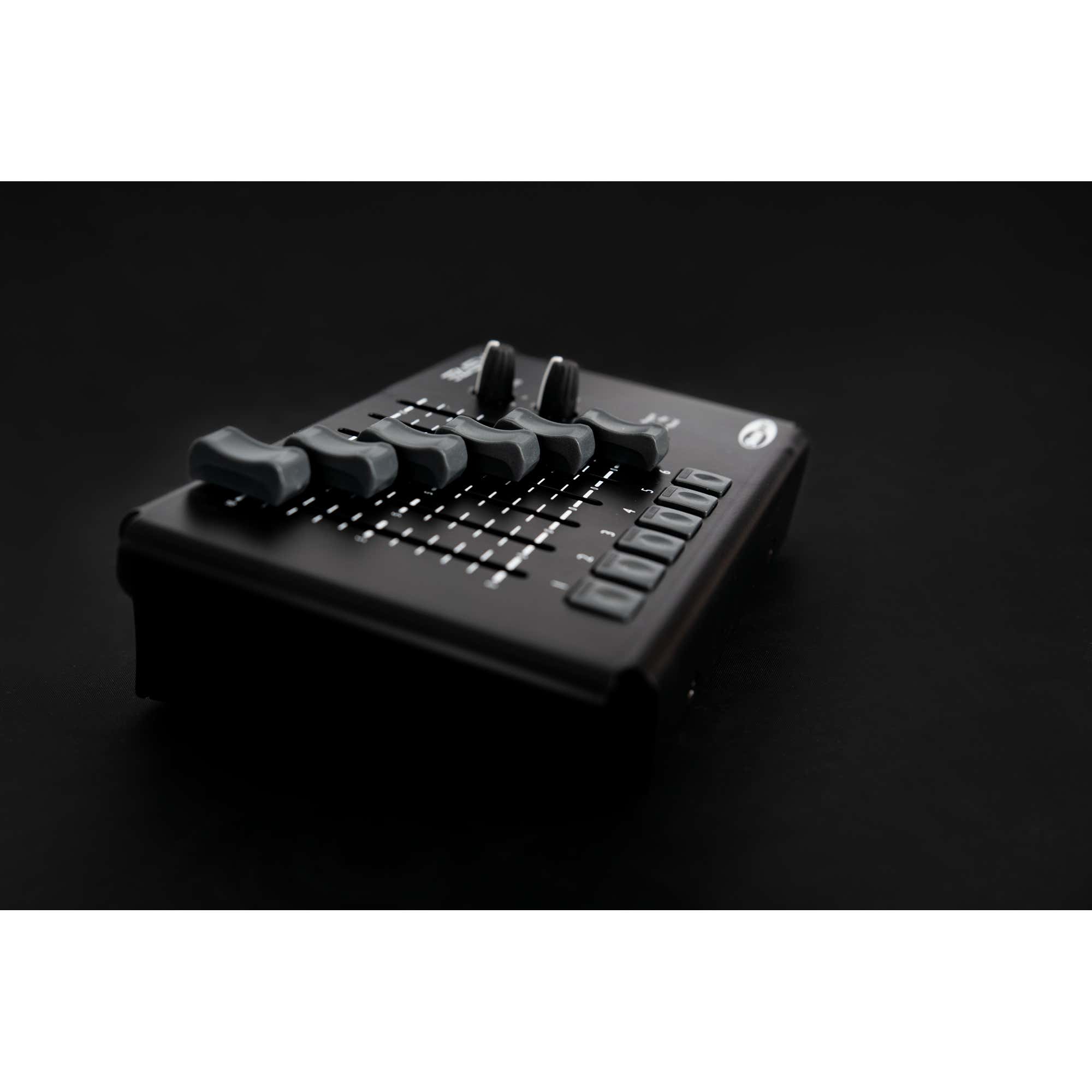 Easy 6 Mobile DMX Controller - Showtec | Bellalite Easy 6 Mobile DMX Controller - Showtec | Bellalite